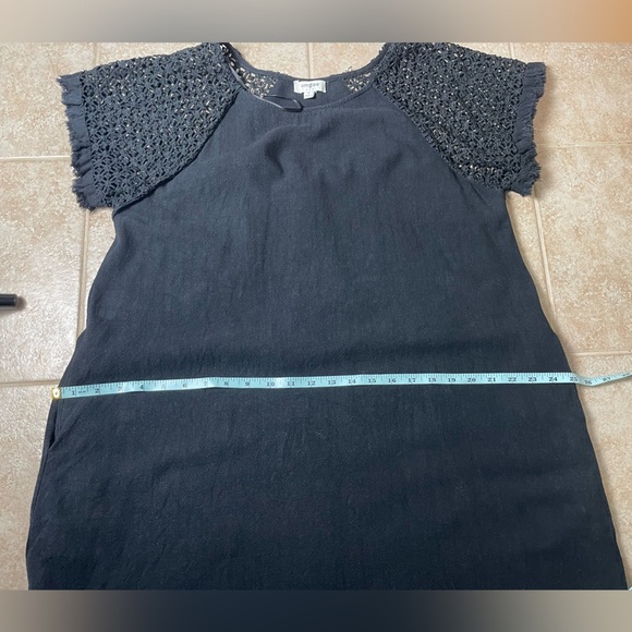 Umgee Black Linen Blend Crochet Sleeve  High Low Frayed Hem Dress, Size Medium - Picture 8 of 14